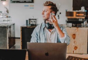 La vetrina su Facebbok è uno strumento per il business