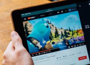 La pubblicità su YouTube fa parte di una strategia di video marketing