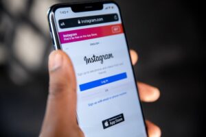 Come promuovere una storia Instagram
