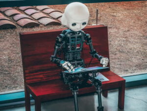 Robot che legge un libro | Postpickr