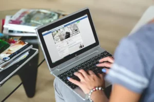 Configurazione di Facebook Pixel da laptop | PostPickr